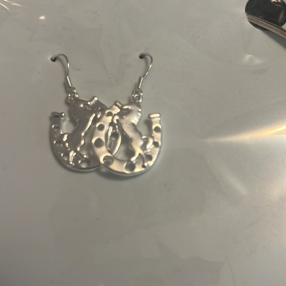 Women’s necklace set - Picture 3 of 5